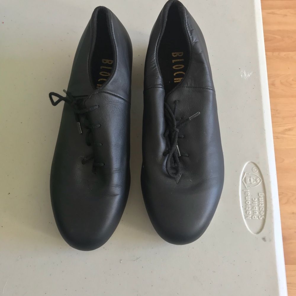 Tap shoes